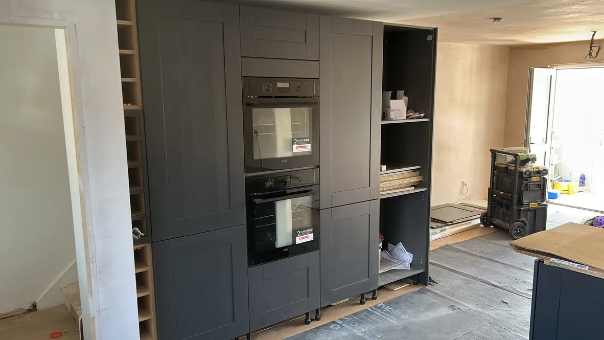 Woolmer Green, during: the tall bank with double ovens and wine rack, Knebworth, Woolmer Green and Datchworth